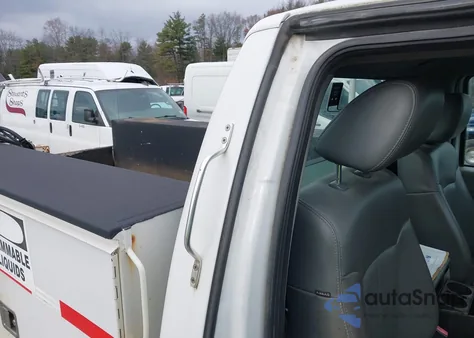 2011 Ford F-350 Xl from USA, damaged, VIN 1FDBF3B6XBEB59085